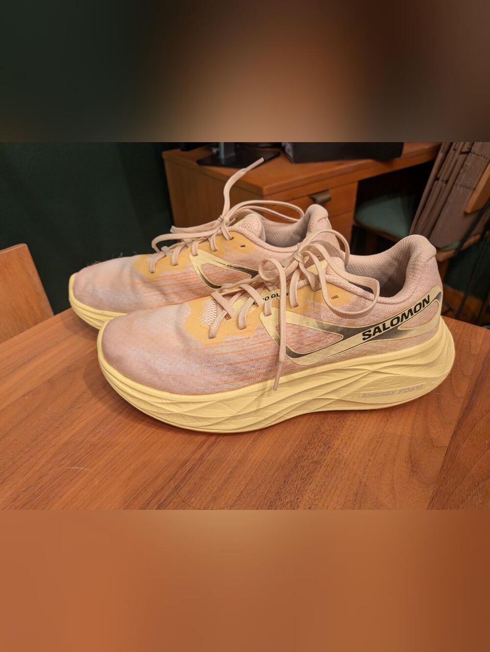 Salomon Women’s Size 9 - Aero Glide - Yellow